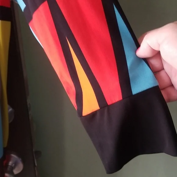 Colorful Geometric Print Tunic - Picture 7 of 9